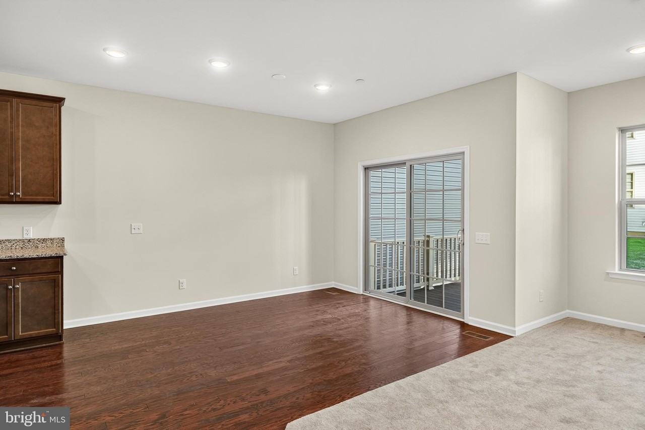 302 Milton Stamp Dr - Photo 7 of 42