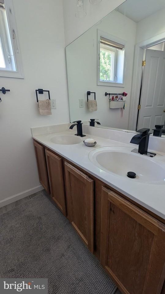 641 Fairview Ave - Photo 5 of 19