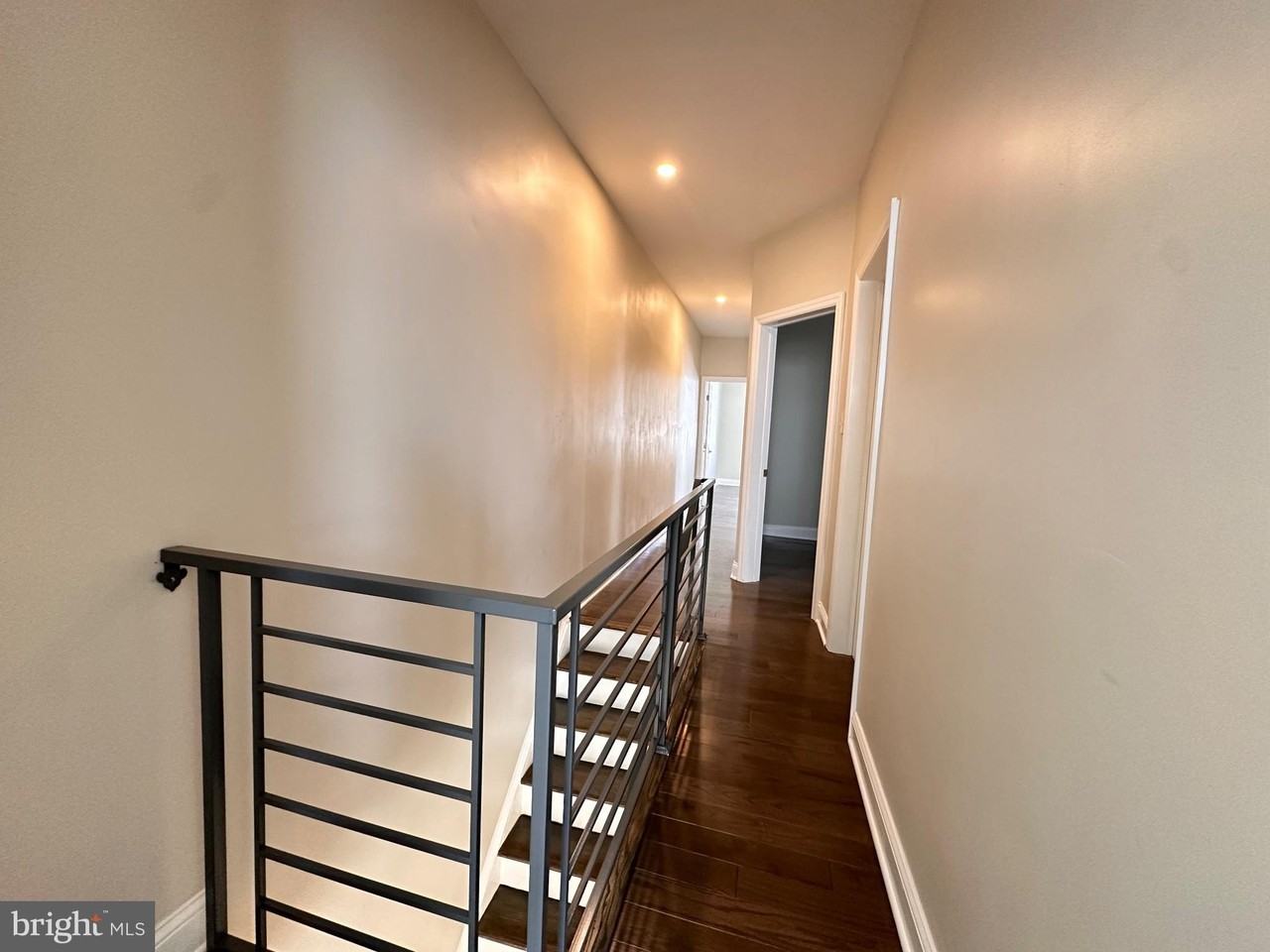 1822 S 22nd St - Photo 3 of 30