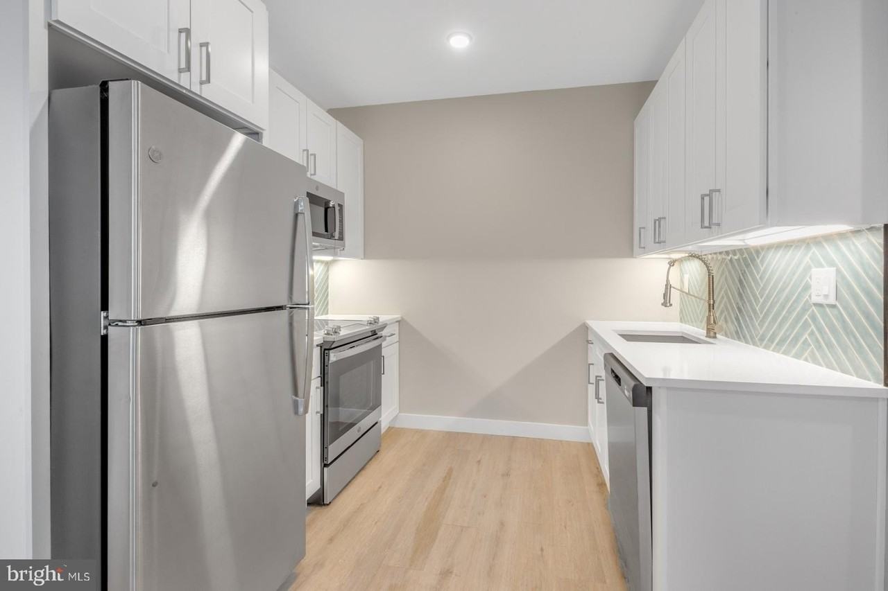 1144 Frankford Ave #503 - Photo 3 of 37