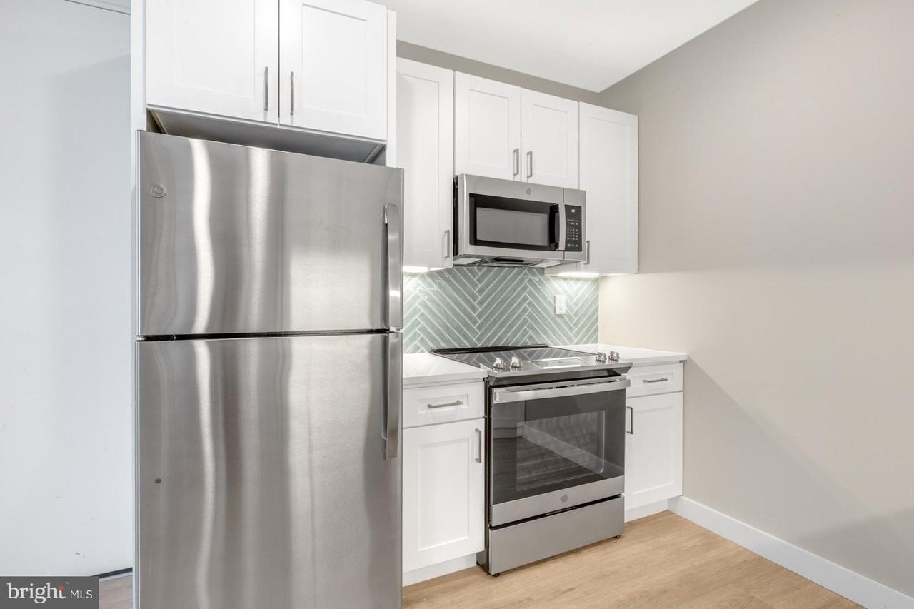 1144 Frankford Ave #503 - Photo 4 of 37