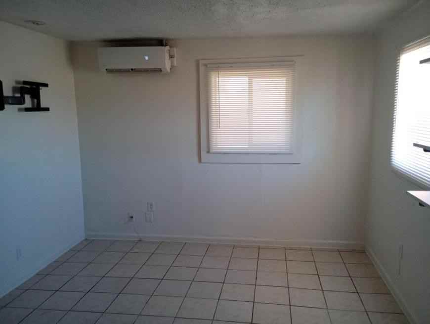 1003 N Jefferson St - Photo 4 of 10