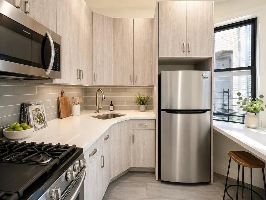 17 W 125th St - Photo 2 of 9