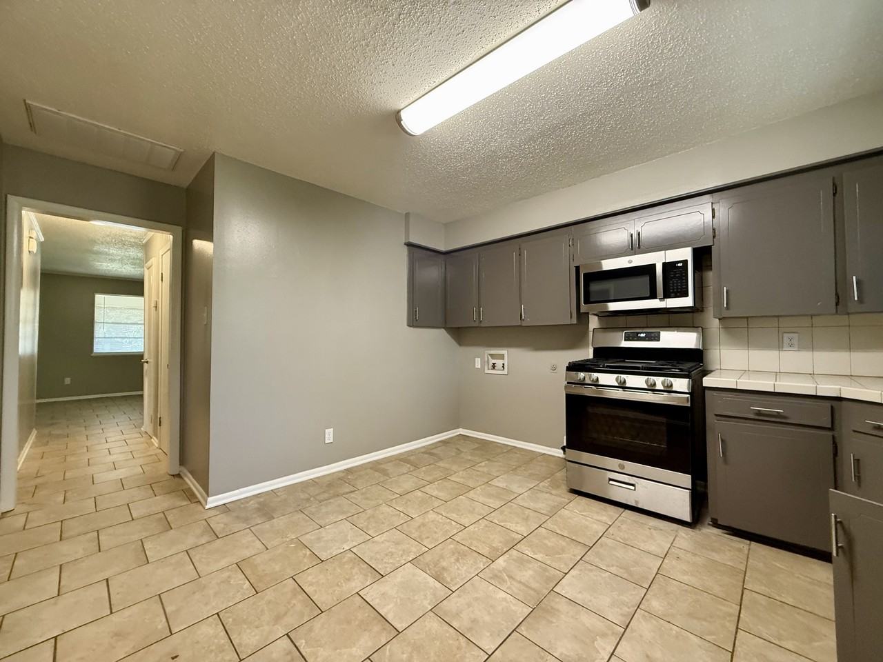 1015 W Ashley St #1 - Photo 5 of 14