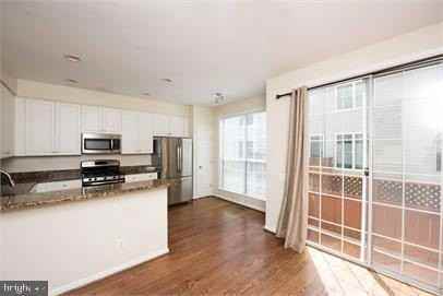 6002 Lincolnia Rd - Photo 2 of 22