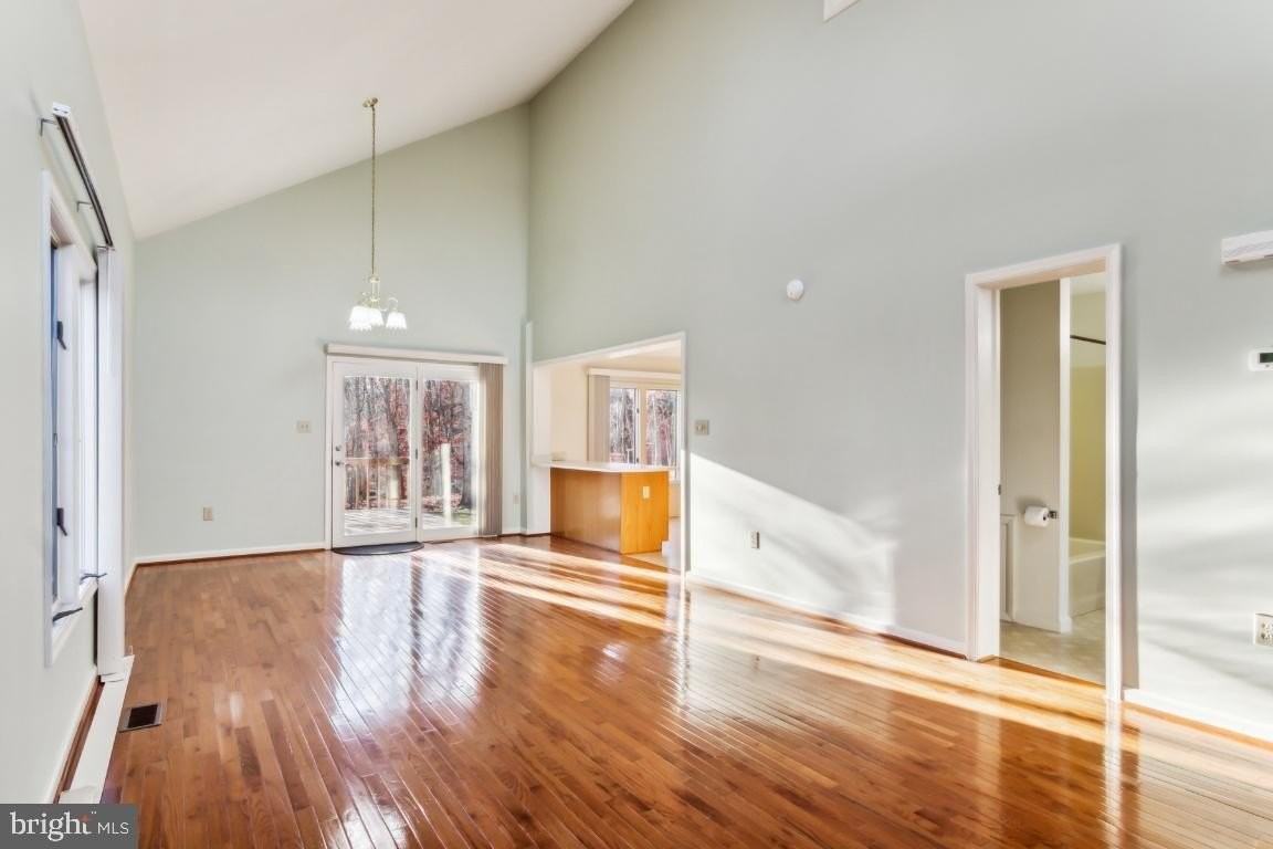 1232 Lakeview Dr - Photo 4 of 26