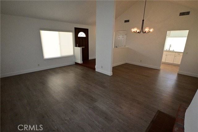 9550 Avenida Monterey - Photo 3 of 8