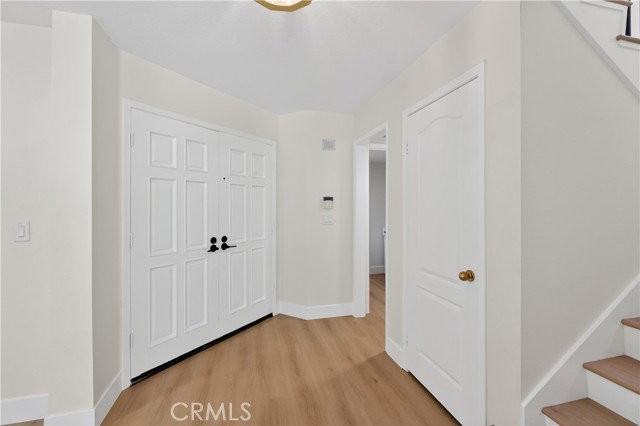 29746 Michelis St - Photo 4 of 8