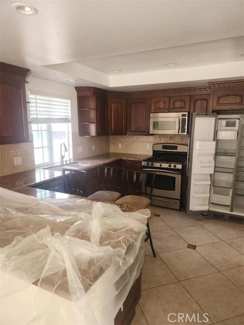 1111 Valley Cir - Photo 3 of 7