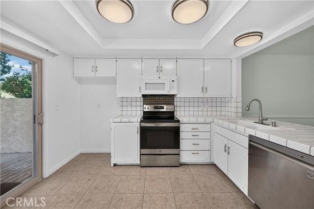 8462 Idlewild Cir - Photo 2 of 7