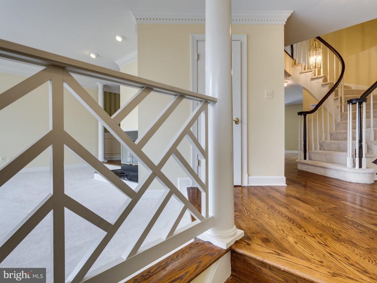 8104 Madrillon Ct - Photo 4 of 9
