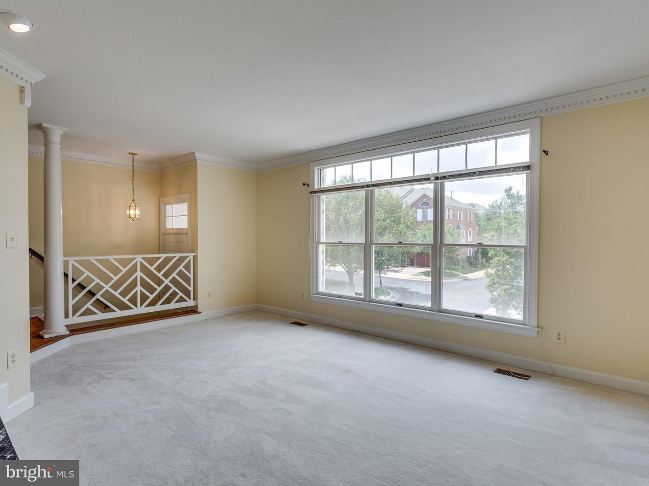 8104 Madrillon Ct - Photo 5 of 9