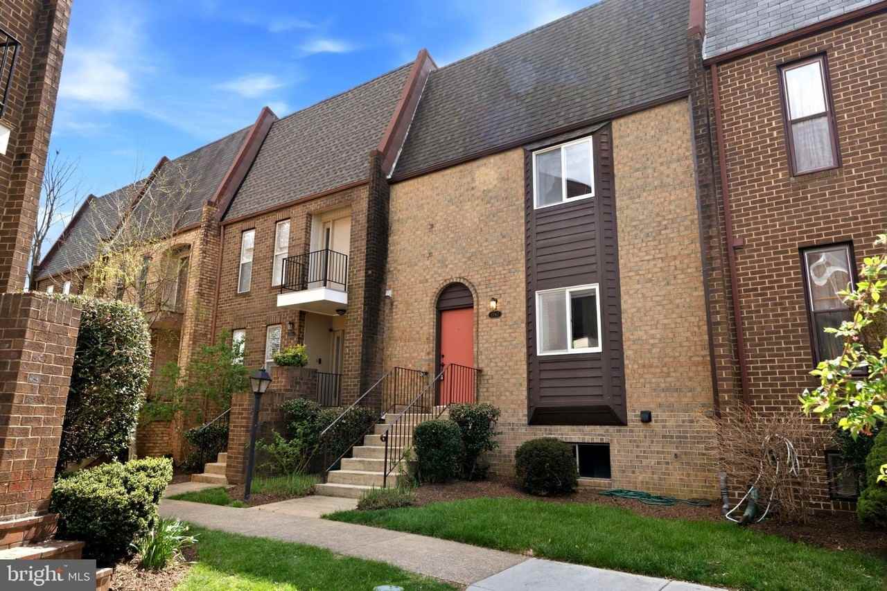 1747 Cy Ct - Photo 3 of 25