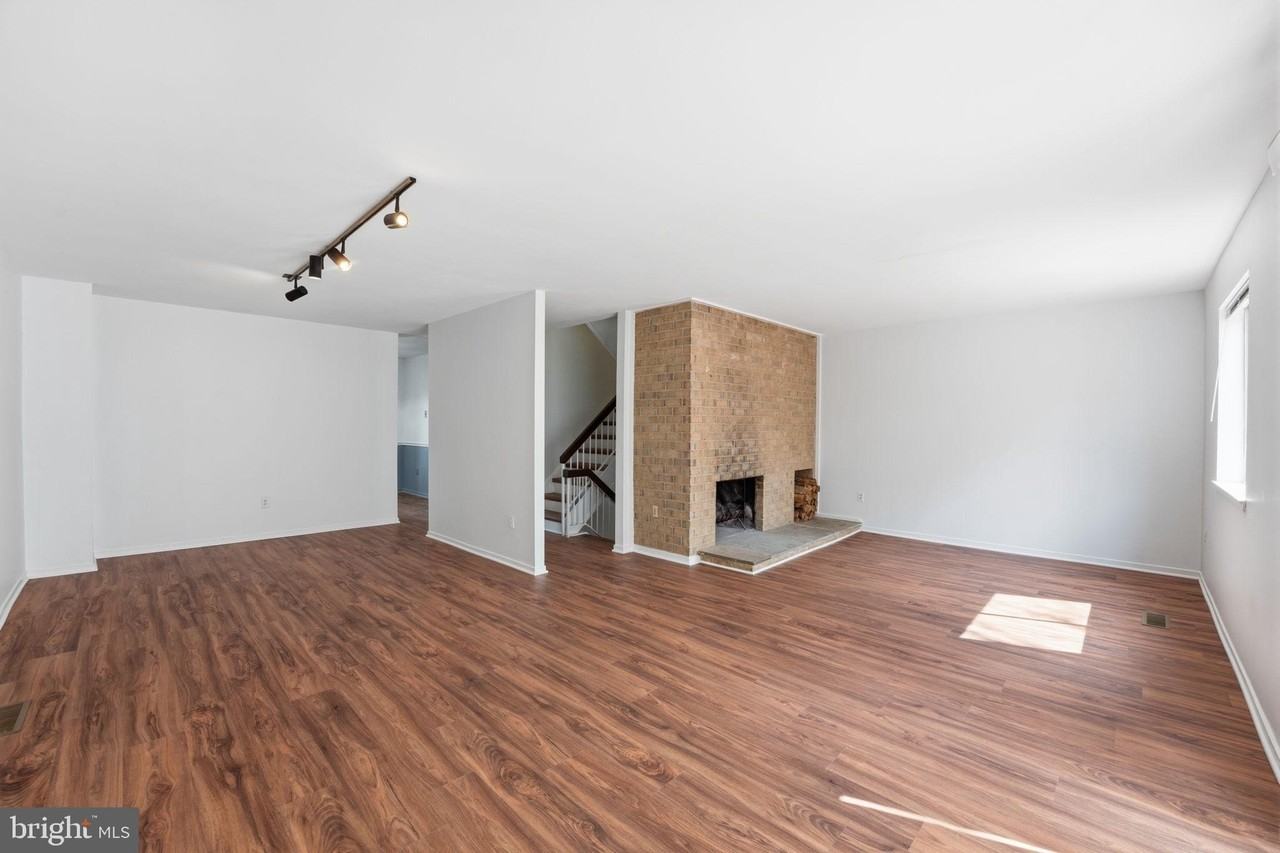 1747 Cy Ct - Photo 4 of 25