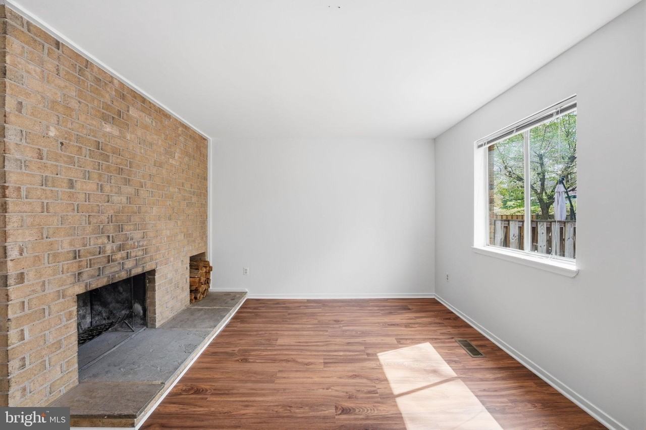 1747 Cy Ct - Photo 6 of 25
