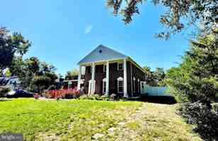 featured image of 7428 Mason Ln