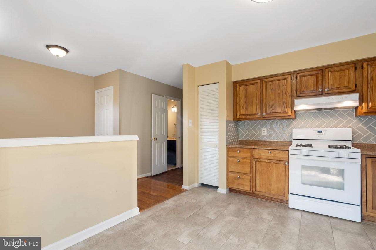 8608 Rocky Gap Ct - Photo 7 of 39