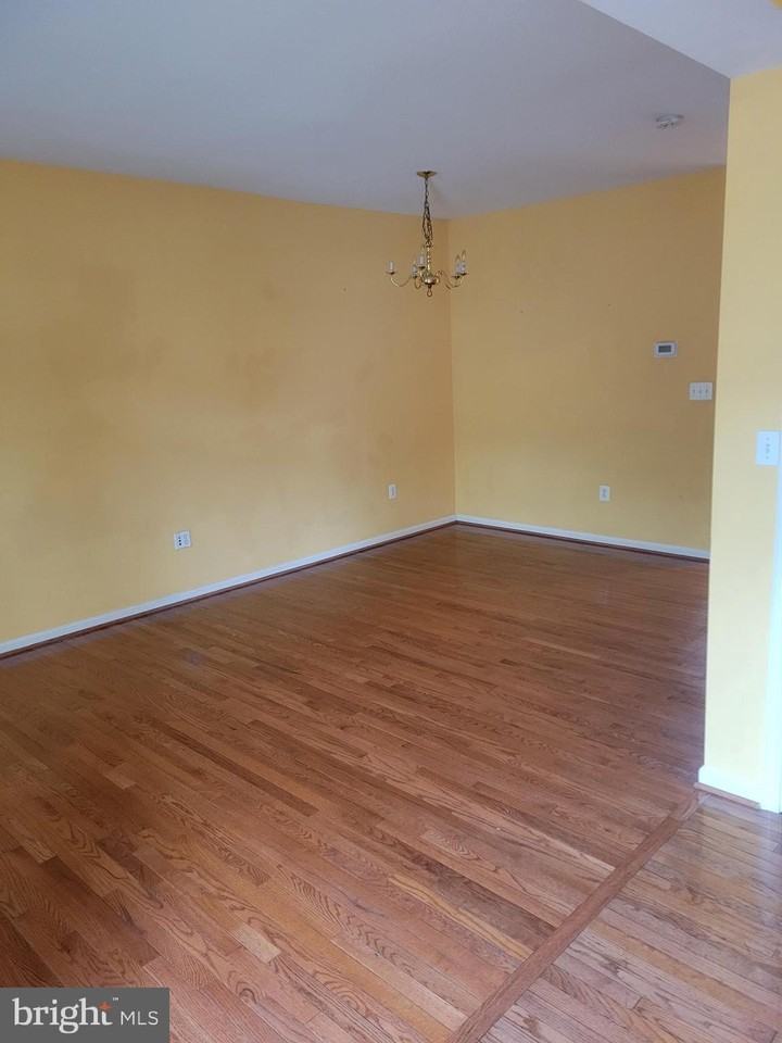 43052 Candlewick Sq - Photo 2 of 18