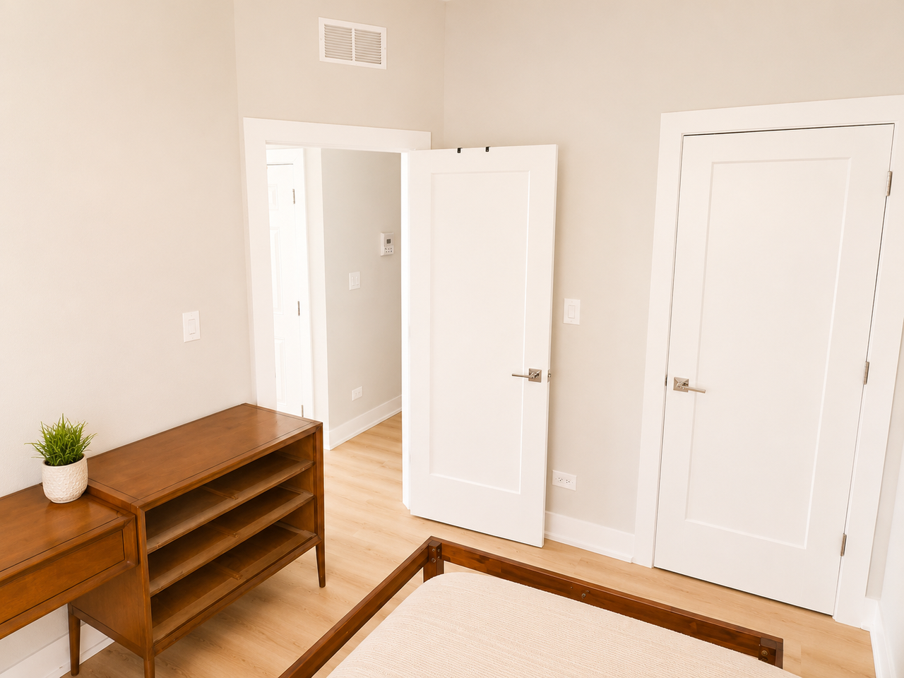 4543 S Saint Lawrence Ave #2F - Photo 6 of 10