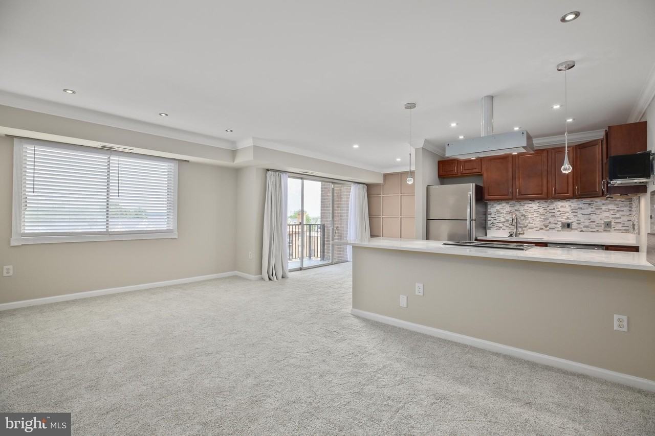 1604 Renate Dr #303 - Photo 4 of 27