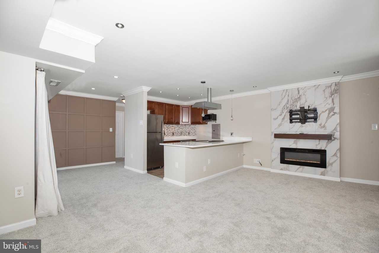 1604 Renate Dr #303 - Photo 5 of 27