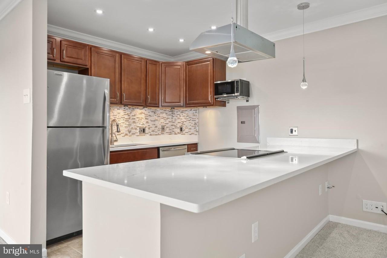 1604 Renate Dr #303 - Photo 6 of 27