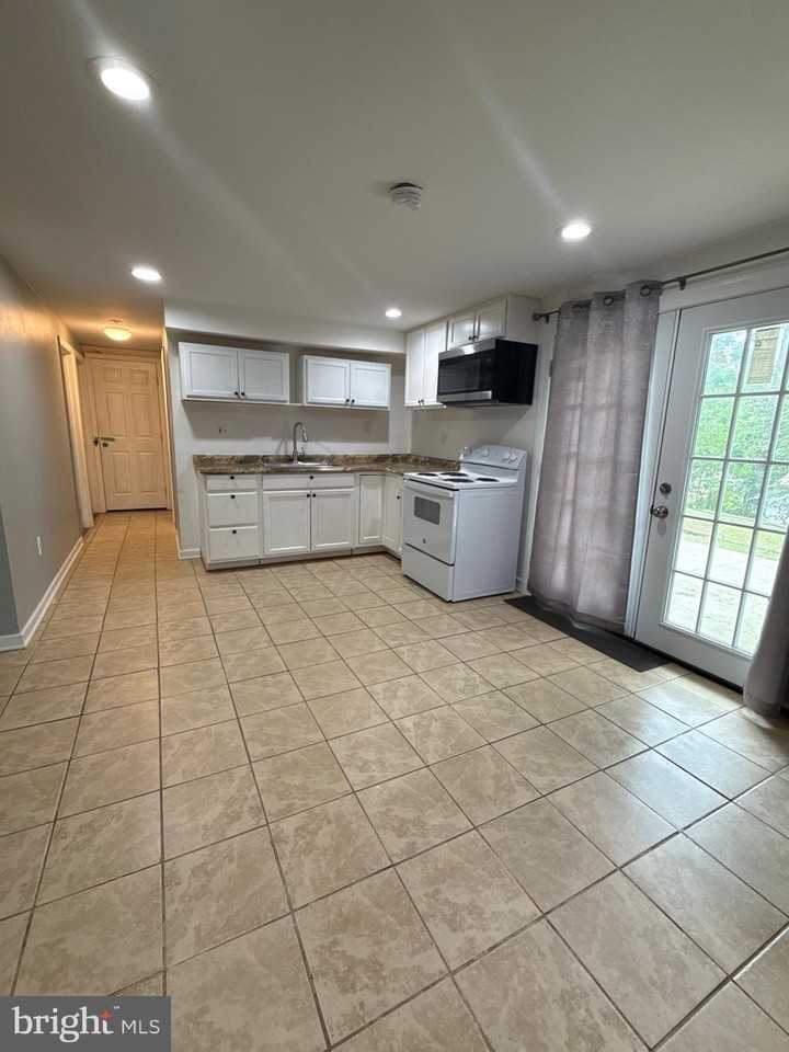 4468 Dale Blvd - Photo 3 of 10