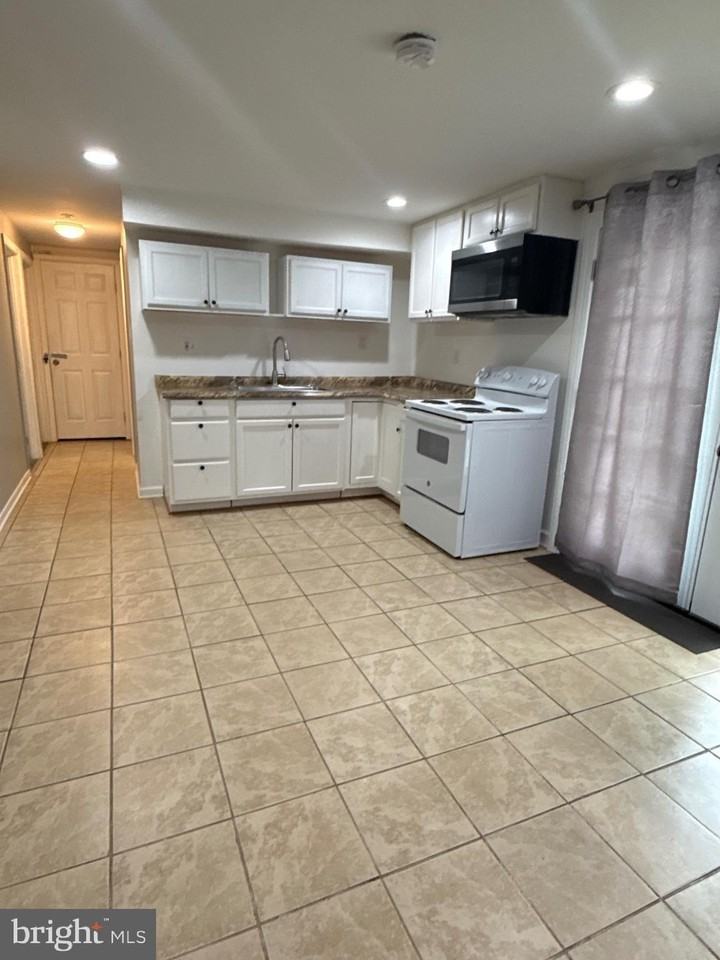 4468 Dale Blvd - Photo 4 of 10