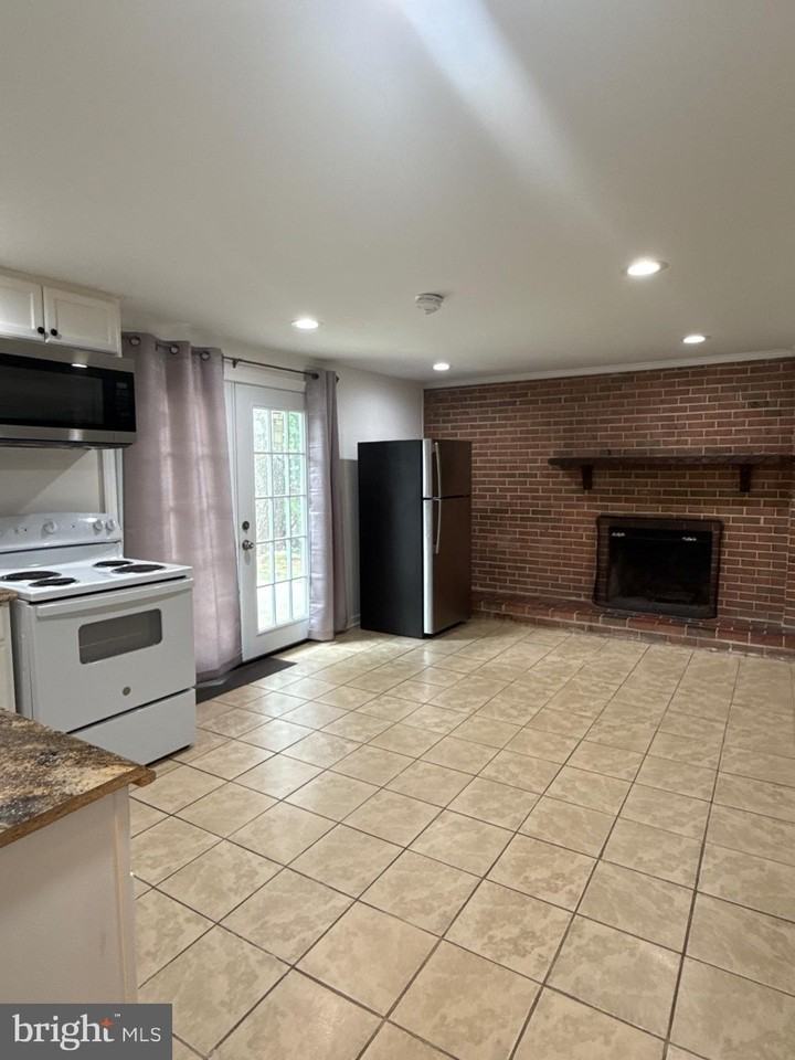 4468 Dale Blvd - Photo 5 of 10