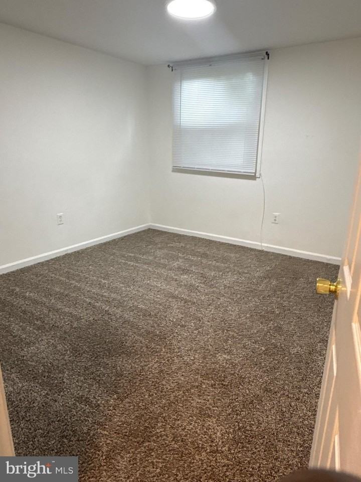 4468 Dale Blvd - Photo 5 of 10