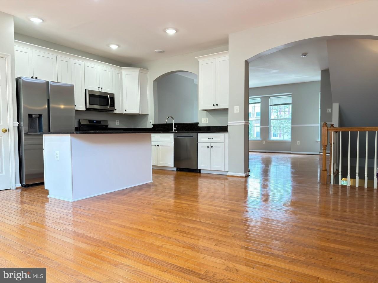 14216 Legend Glen Ct - Photo 2 of 26