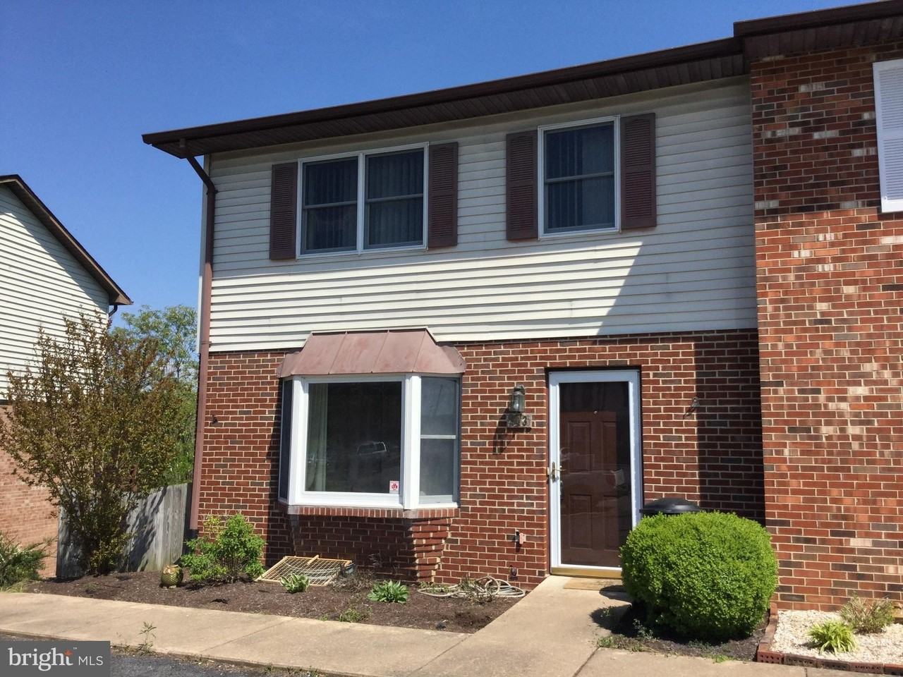 913 Hilltop Dr - Photo 2 of 2