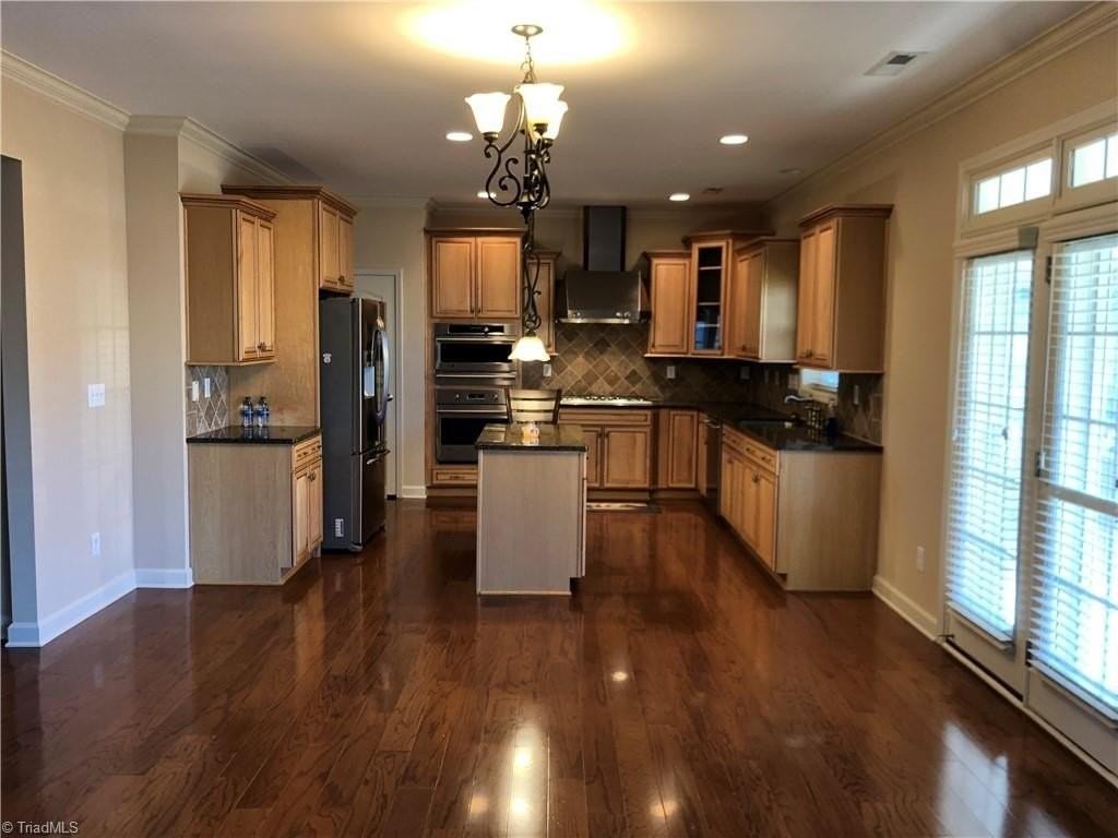 2312 Alderbrook Dr - Photo 4 of 16