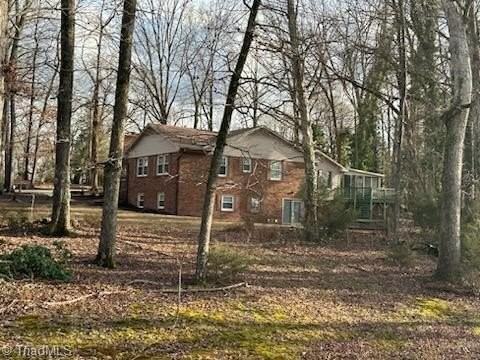 103 Thornwood Rd - Photo 4 of 48