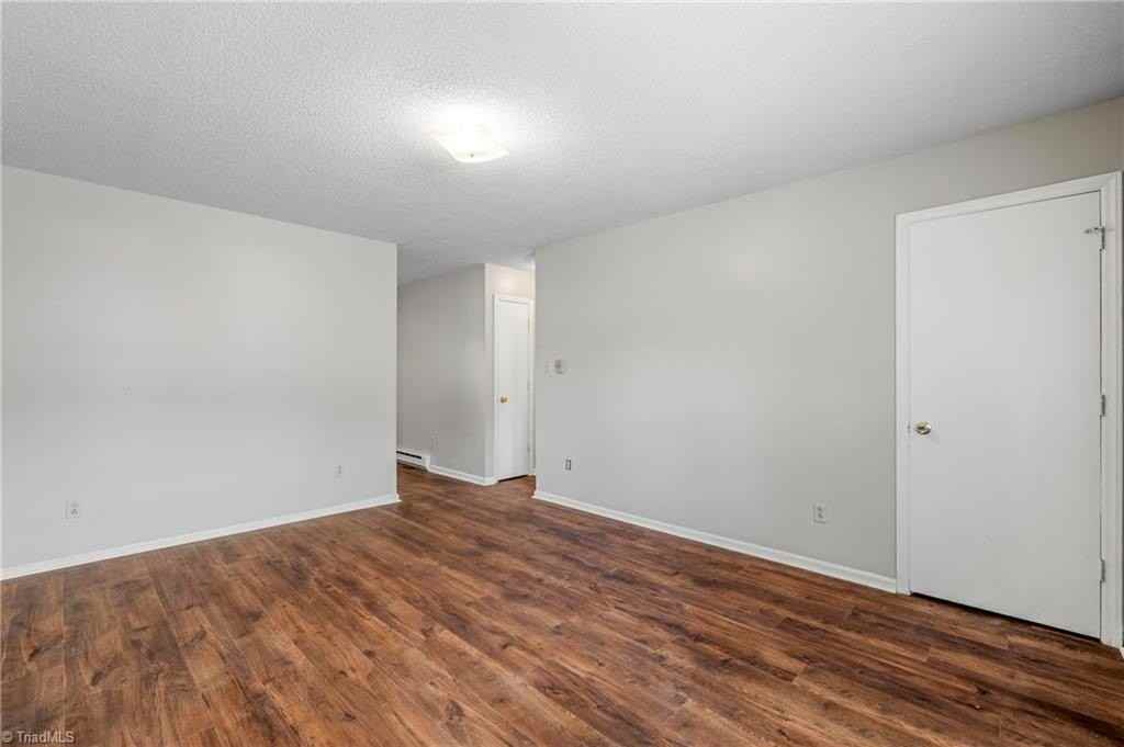 507 N 3rd Ave #I - Photo 6 of 20