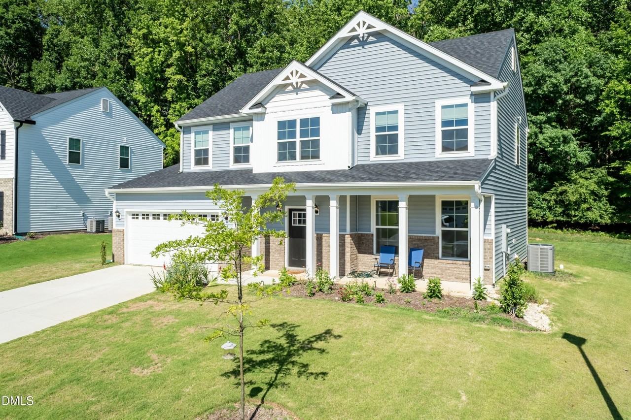 395 Oak Park Blvd - Photo 2 of 23