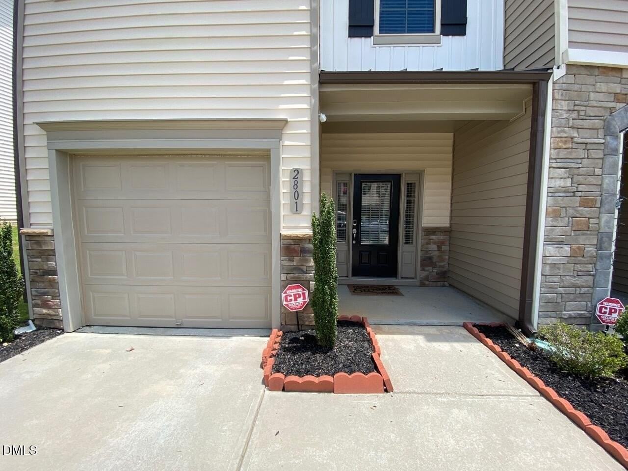 2801 Benevolence Dr - Photo 3 of 18