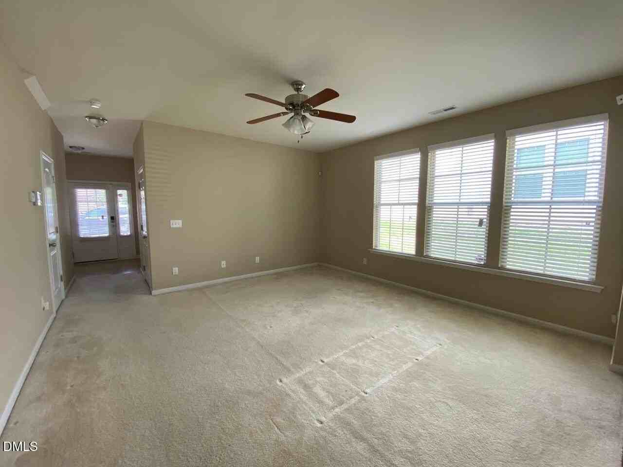 2801 Benevolence Dr - Photo 6 of 18
