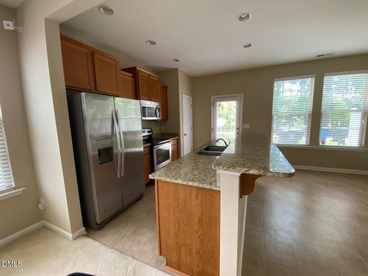 2801 Benevolence Dr - Photo 7 of 18
