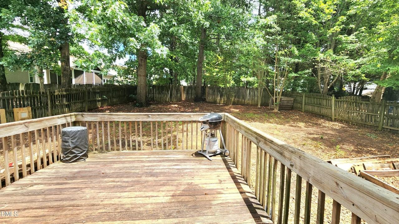 9017 Erinsbrook Dr - Photo 7 of 7