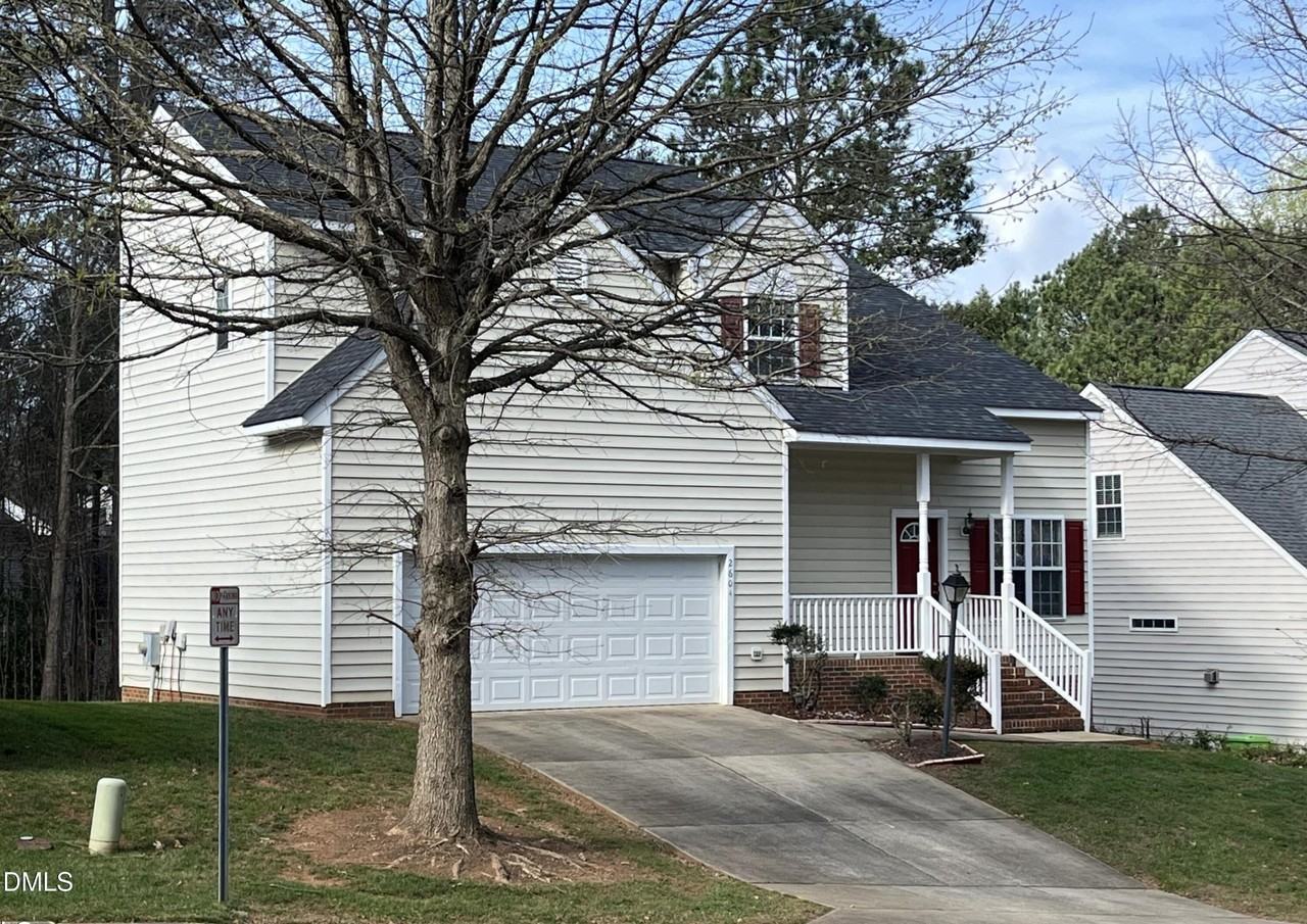 2604 Farlow Gap Ln - Photo 2 of 26
