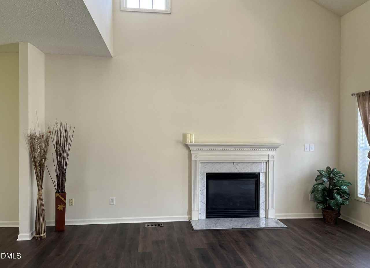 2604 Farlow Gap Ln - Photo 4 of 26