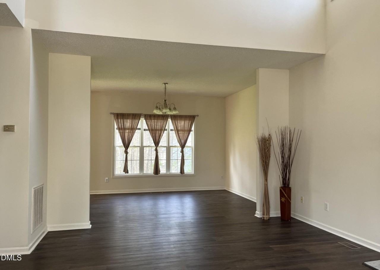 2604 Farlow Gap Ln - Photo 6 of 26