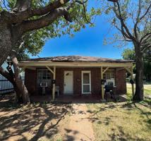 featured image of 2115 Princeton Ave