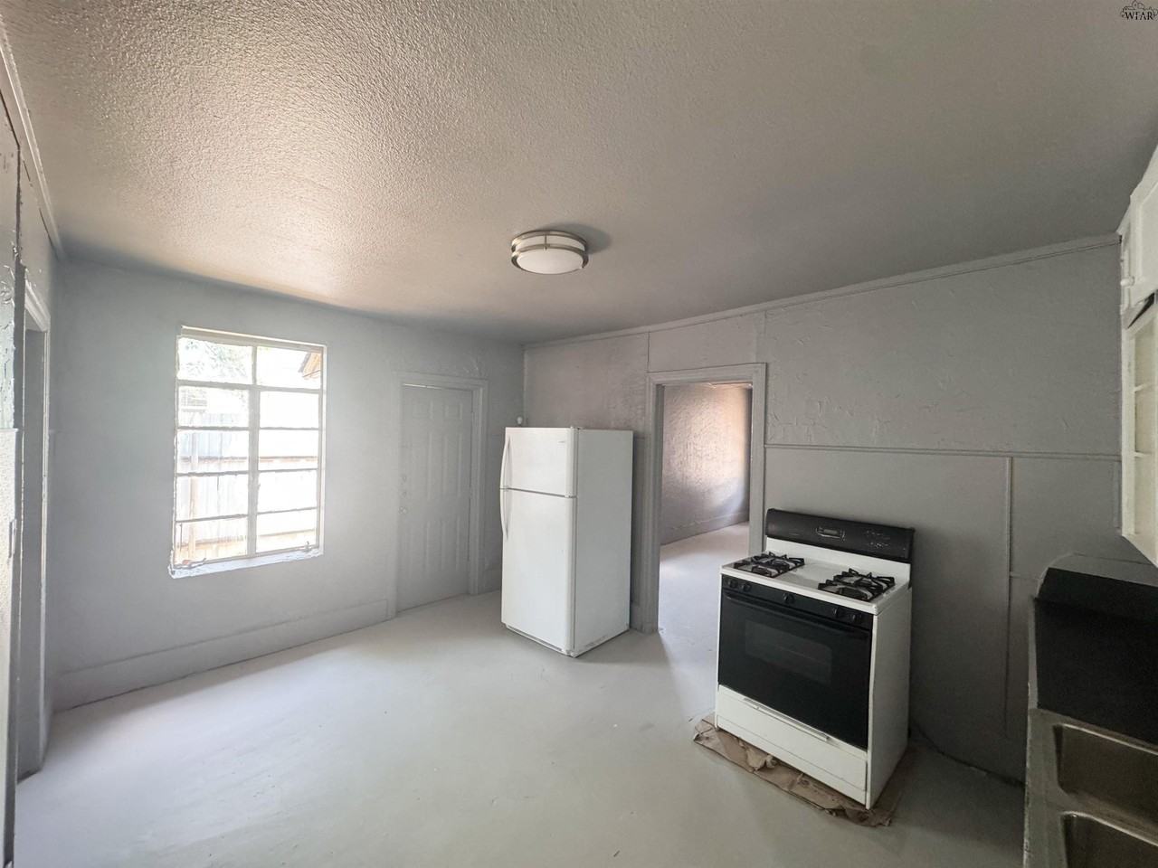 2115 Princeton Ave - Photo 5 of 7