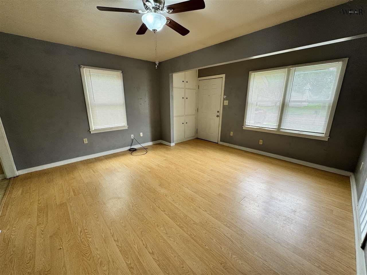 2841 Featherston Ave - Photo 2 of 9