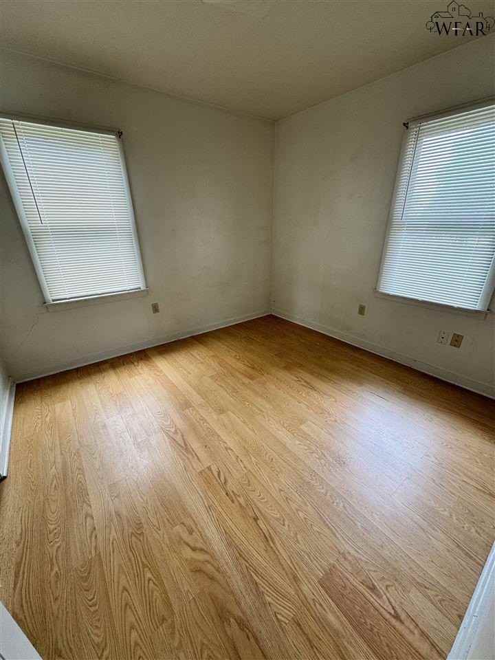 2841 Featherston Ave - Photo 5 of 9