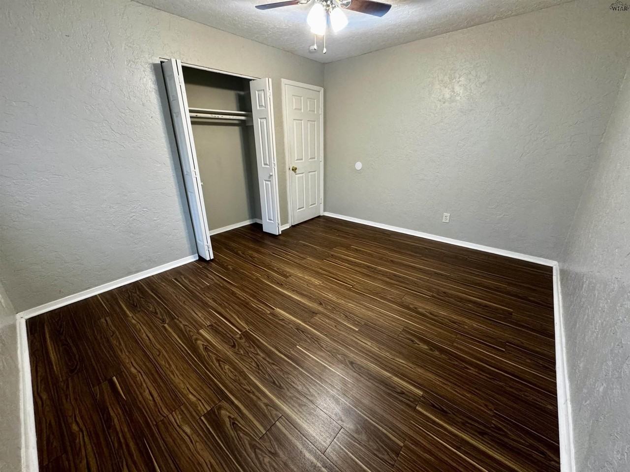 1710 10th St #8 - Photo 5 of 8