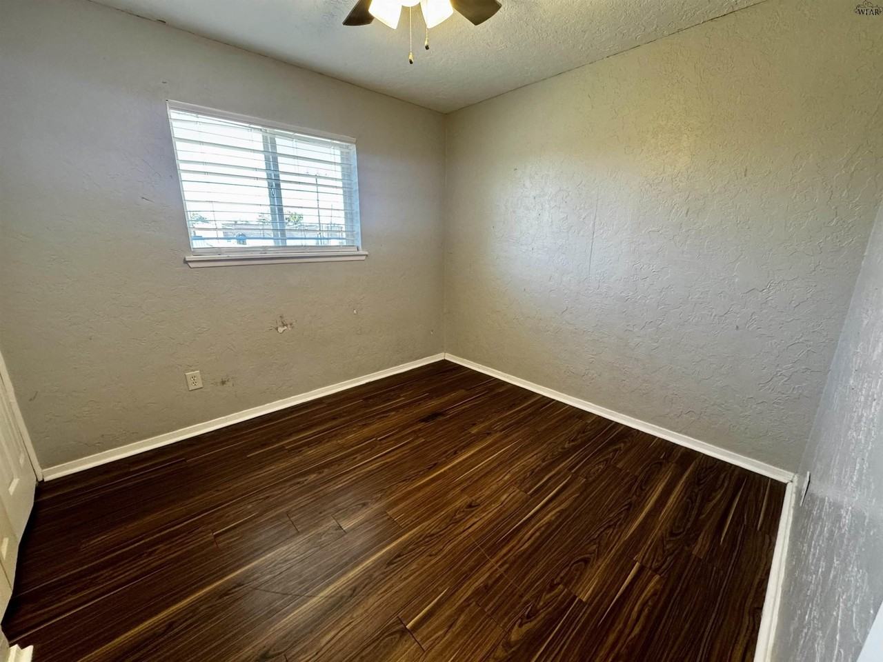 1710 10th St #8 - Photo 6 of 8