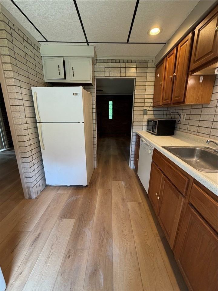 735 Athalia St #1 - Photo 3 of 21